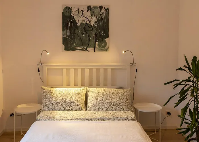 Zentrale Neubauwohnung In アパート